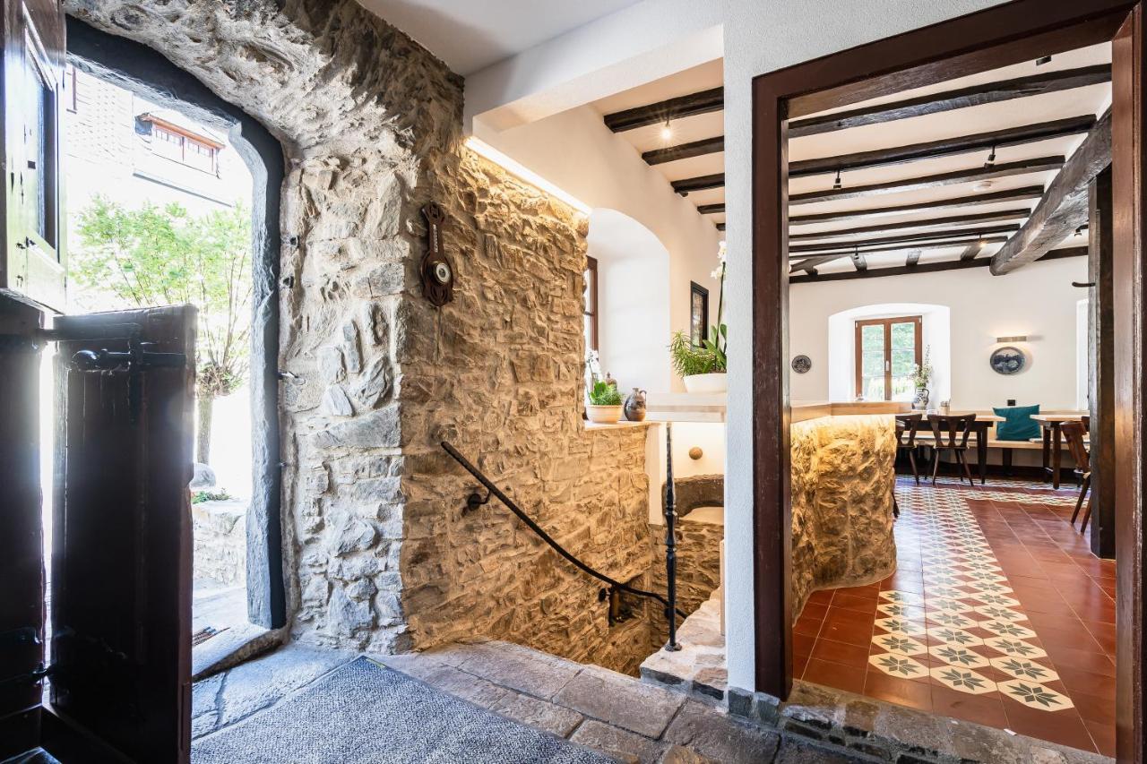 Landgasthof Zur Burg Grenzau 호그렌즈하우젠 외부 사진
