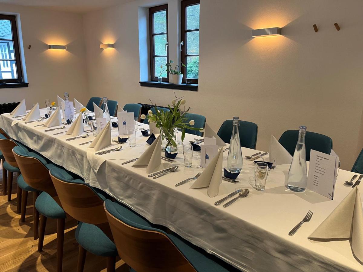 Landgasthof Zur Burg Grenzau 호그렌즈하우젠 외부 사진